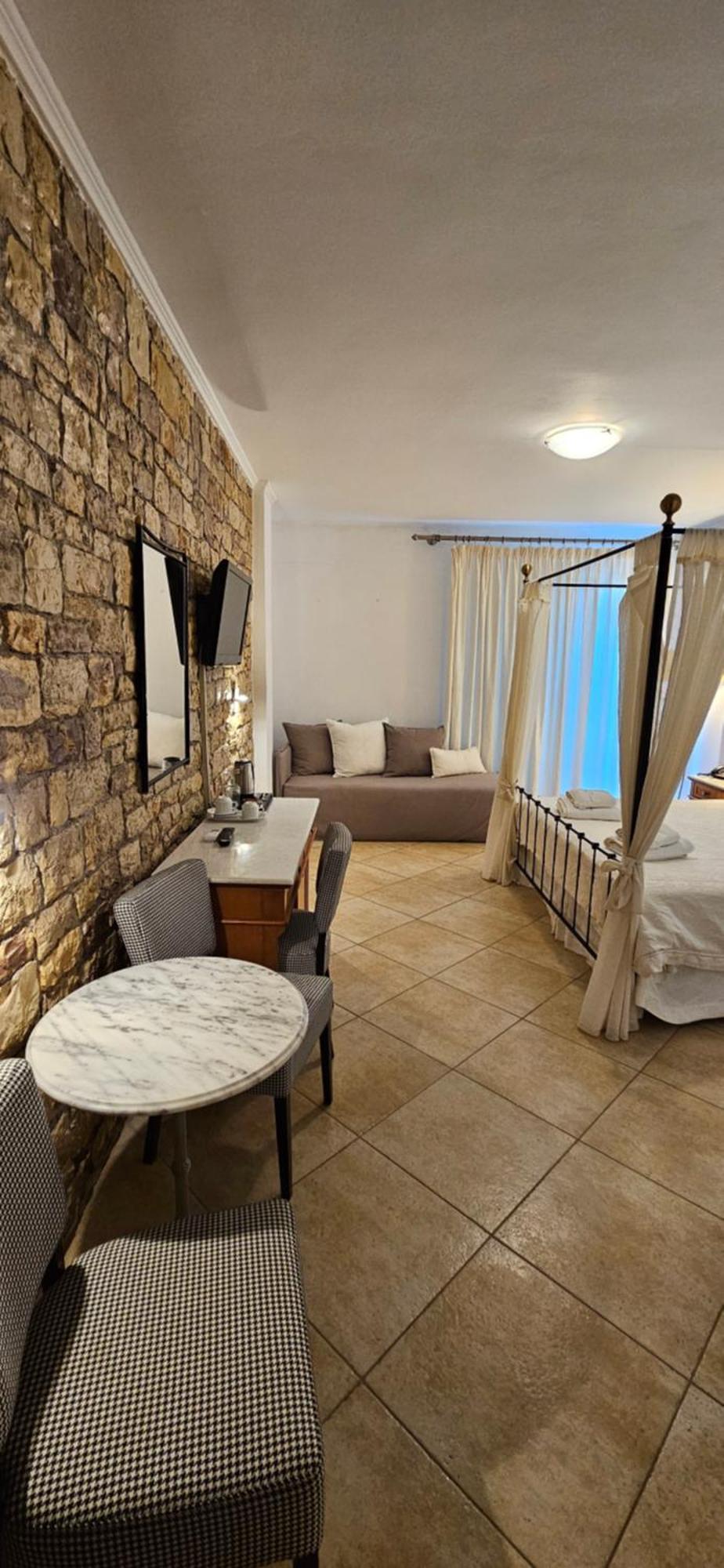 Olympic Village Hotel & Spa Олимпия Экстерьер фото